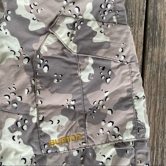 Burton Insulated Gray Camouflage Camo Snowboard Ski Pants Youth XS 5-6 GUC - Picture 8 of 16